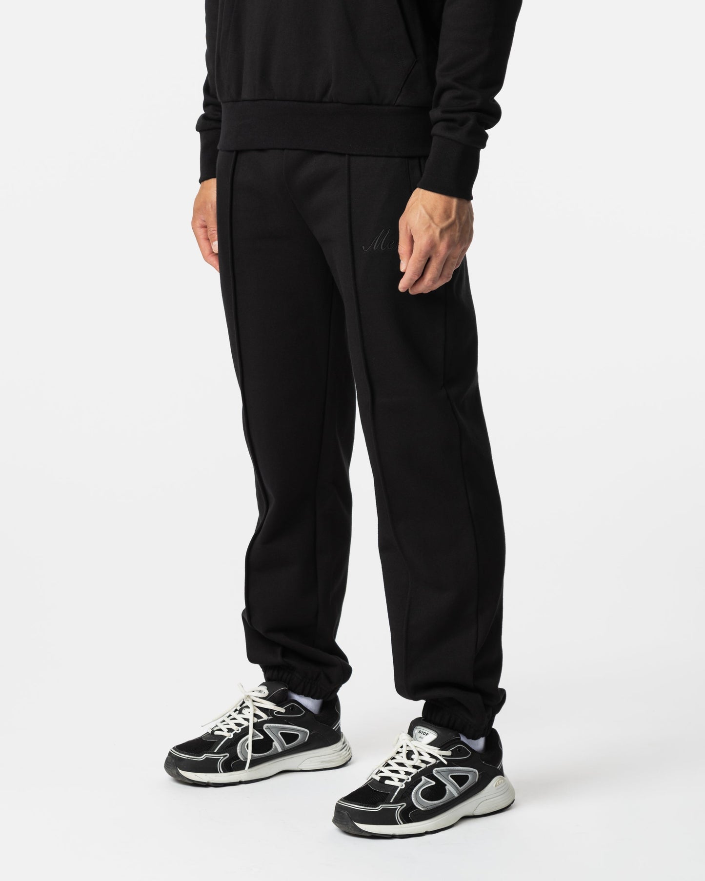 Authenticity Jogger Black