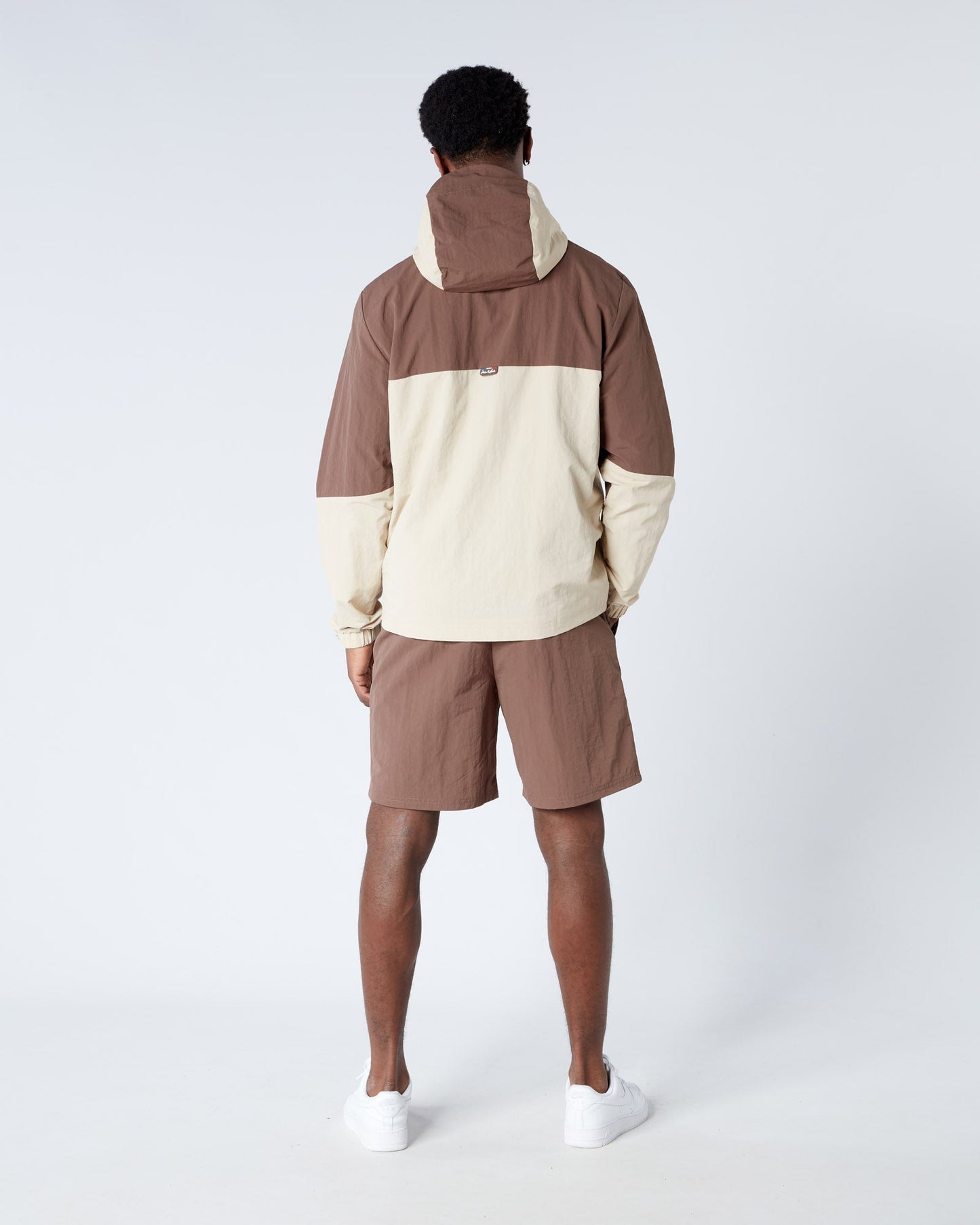 Angle Badge Shorts Brown