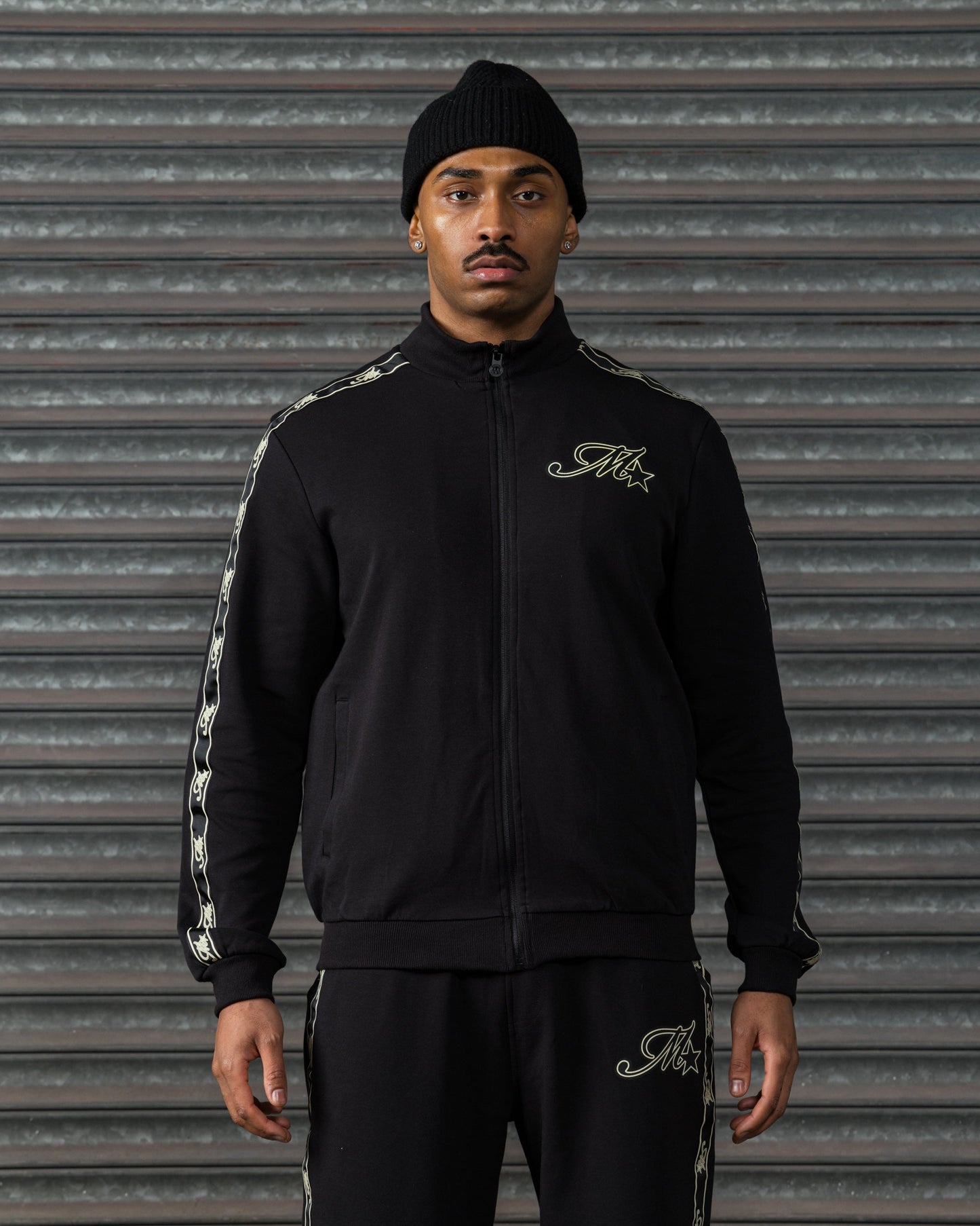 Runway Track Top Black