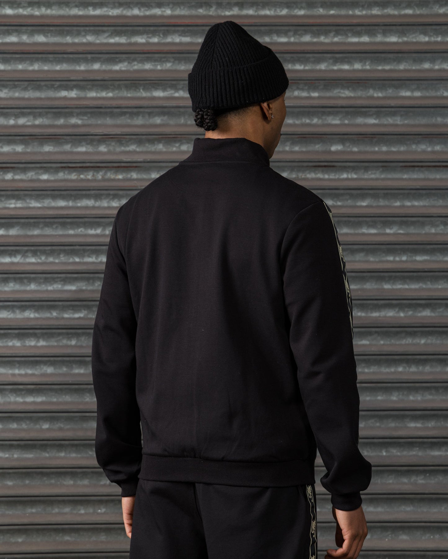 Runway Track Top Black