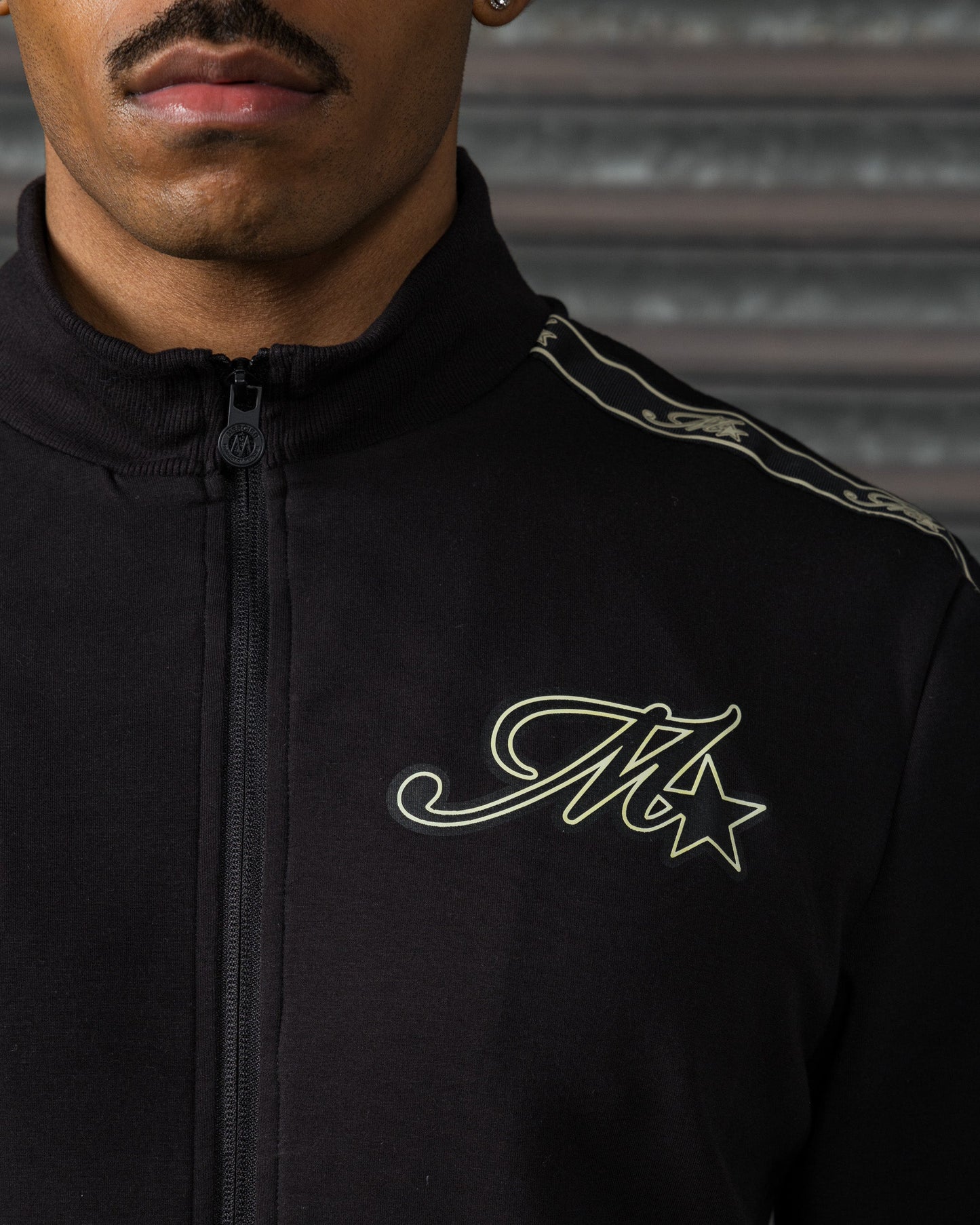 Runway Track Top Black