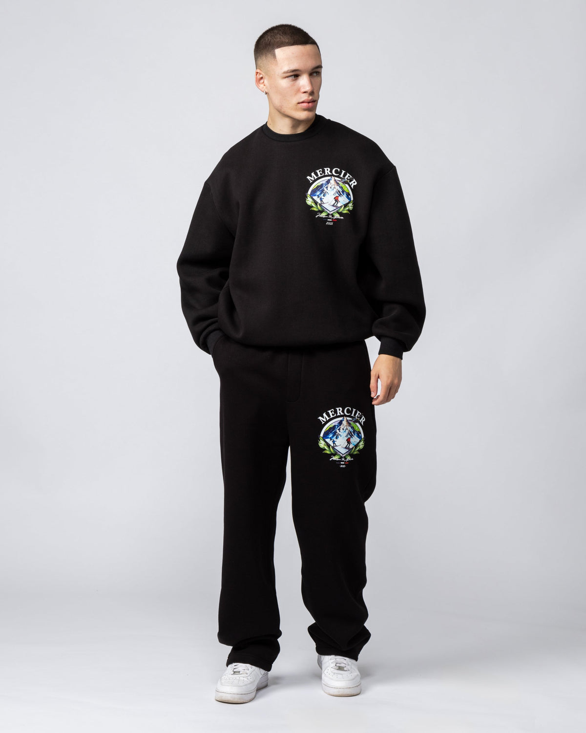 Mercier black ski crewneck sweatshirt