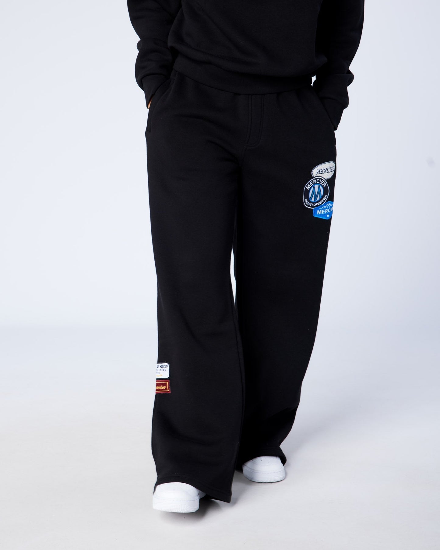 Women's OG Badge Open Hem Joggers Black