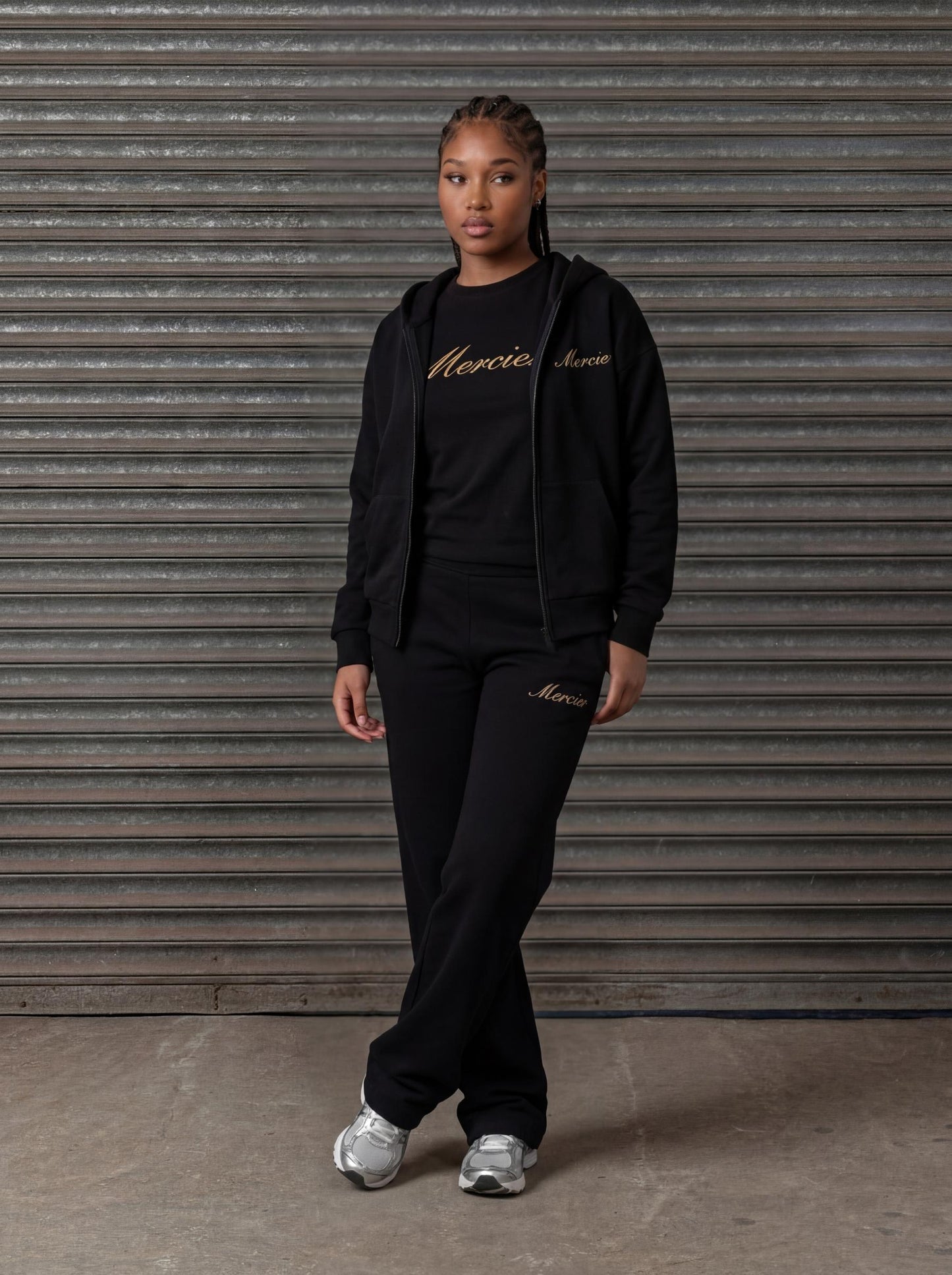 Women's Authenticity Jogger Black Gold